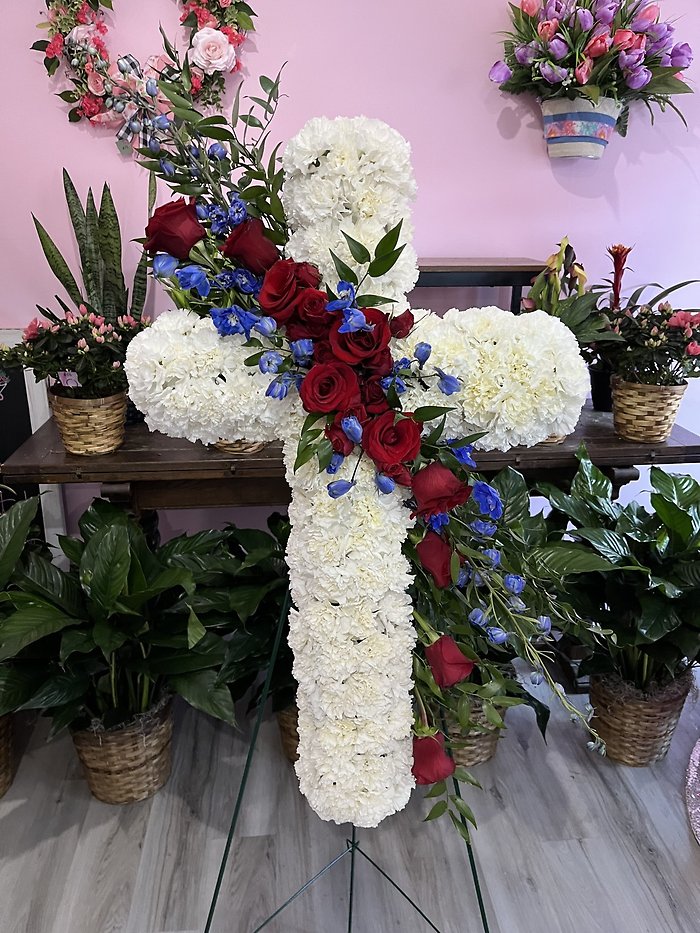 A Patriot\'s Tribute Cross